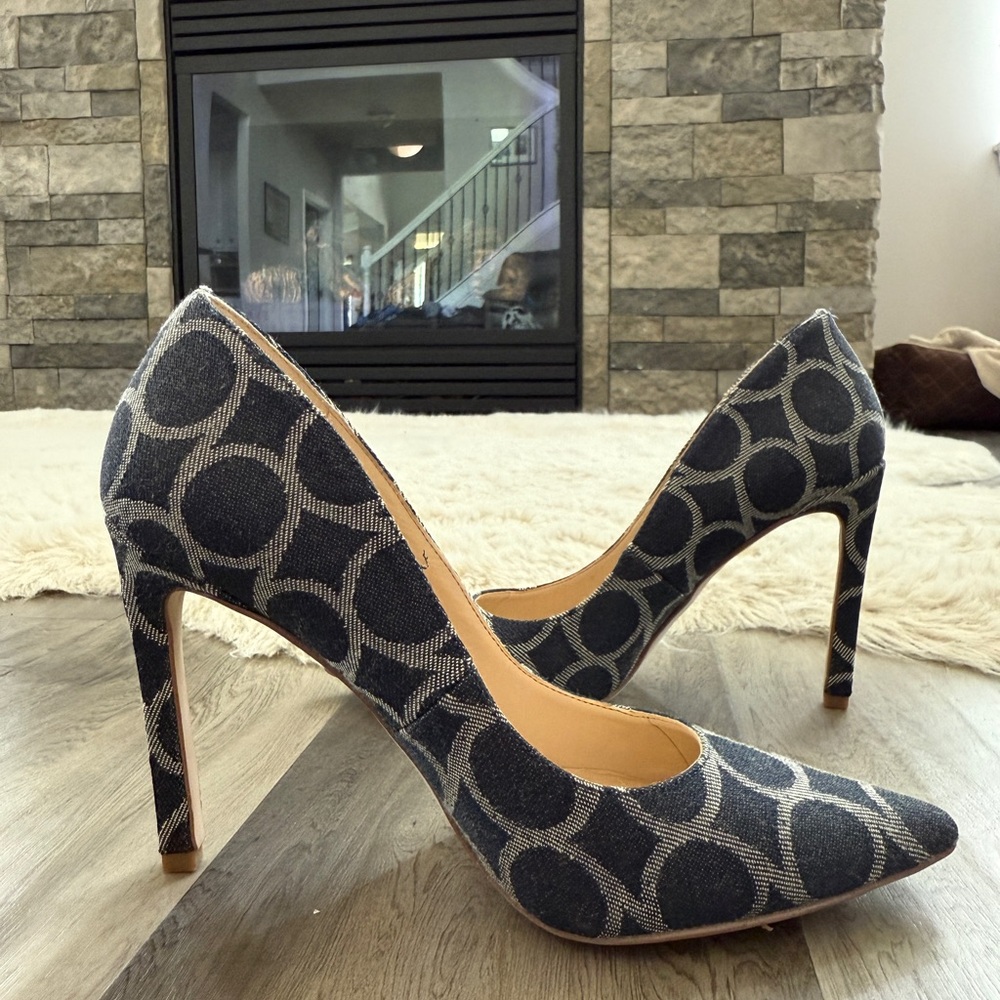 Nine West Black Patterned Heels size 5.5